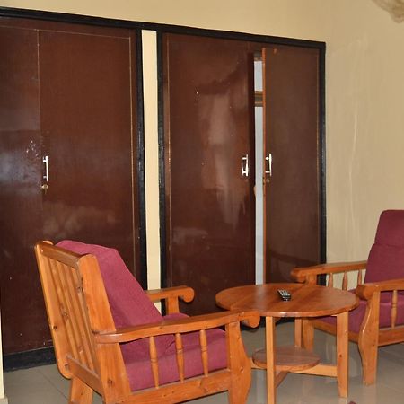 Happiness Star Motel Butare Esterno foto